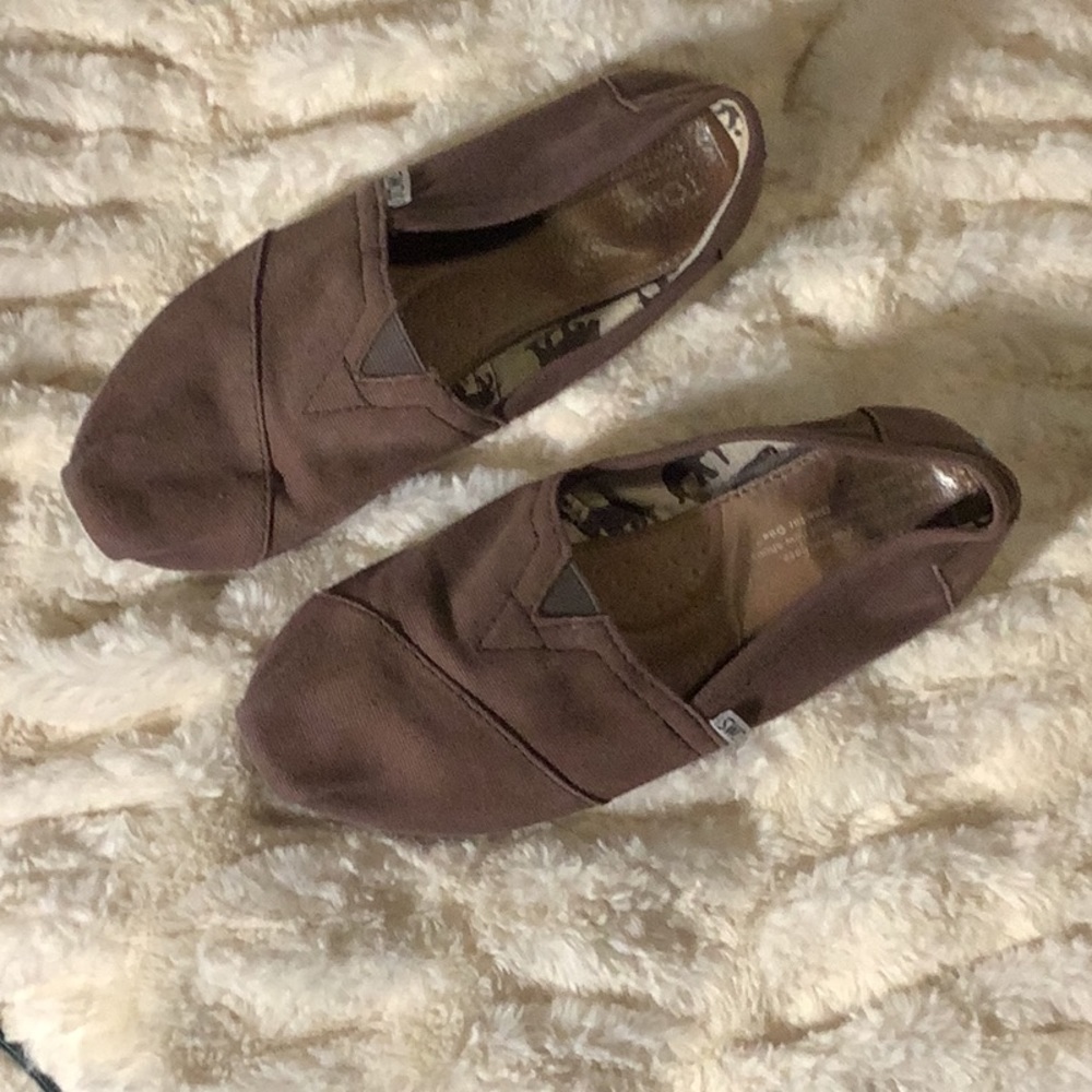 Toms